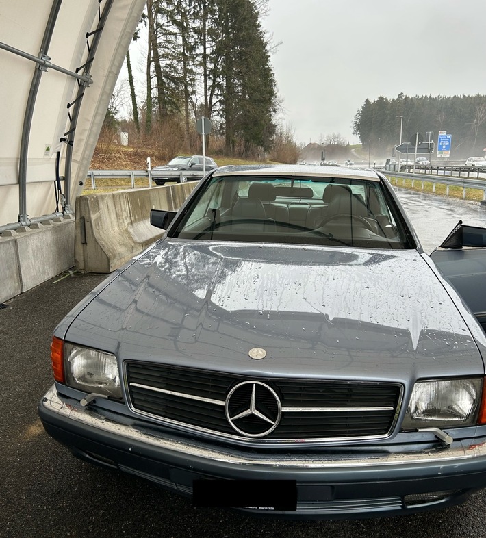 HZA-UL: 54-jähriger Slowene schmuggelt Oldtimer aus der Schweiz