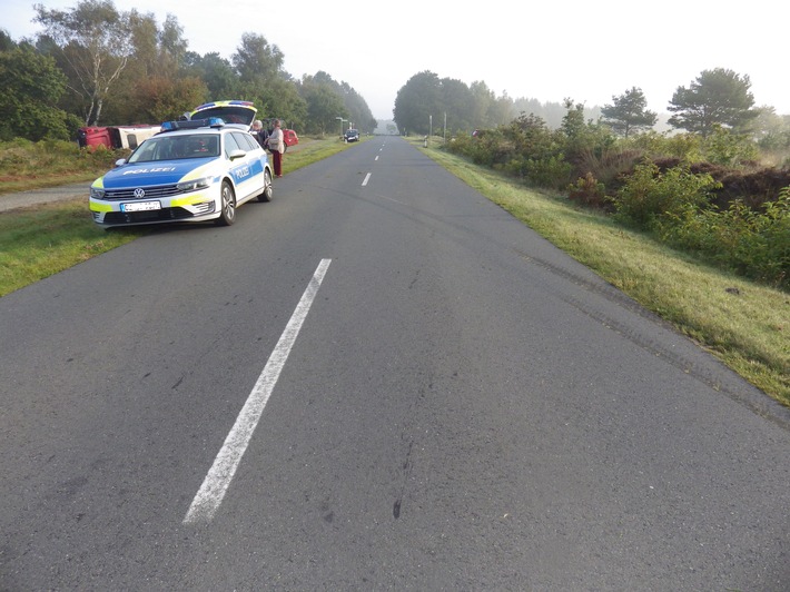 POL-CUX: Zwei Pferde nach Verkehrsunfall verendet + 26-Jähriger Stalker nach wiederholtem Auftreten eingewiesen