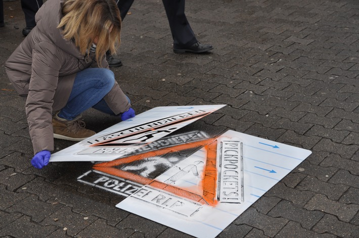 POL-PPWP: Vorweihnachtsprävention: Polizei berät Bürgerinnen und Bürger