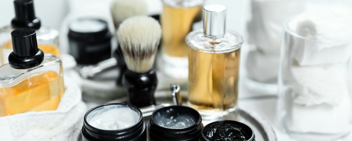 Die besten Beauty-Online-Shops für Männerpflege und Herrendüfte in Deutschland: 6 Shops im Vergleich