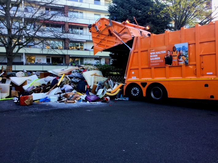 FW-BN: Beherztes Eingreifen von Bonn Orange Mitarbeitern verhindert schlimmeren Schaden an Müllpresswagen