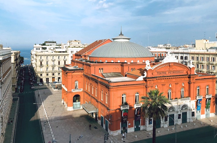 Europakonzert 2025 aus Bari mit den Berliner Philharmonikern und Riccardo Muti am 1. Mai im Livestream auf ARTE Concert