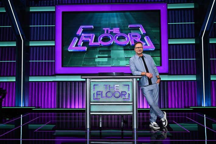 Die Entscheidung fällt auf &quot;The Floor&quot;. Matthias Opdenhövel präsentiert die neue Strategie-Quizshow 2024 in SAT.1