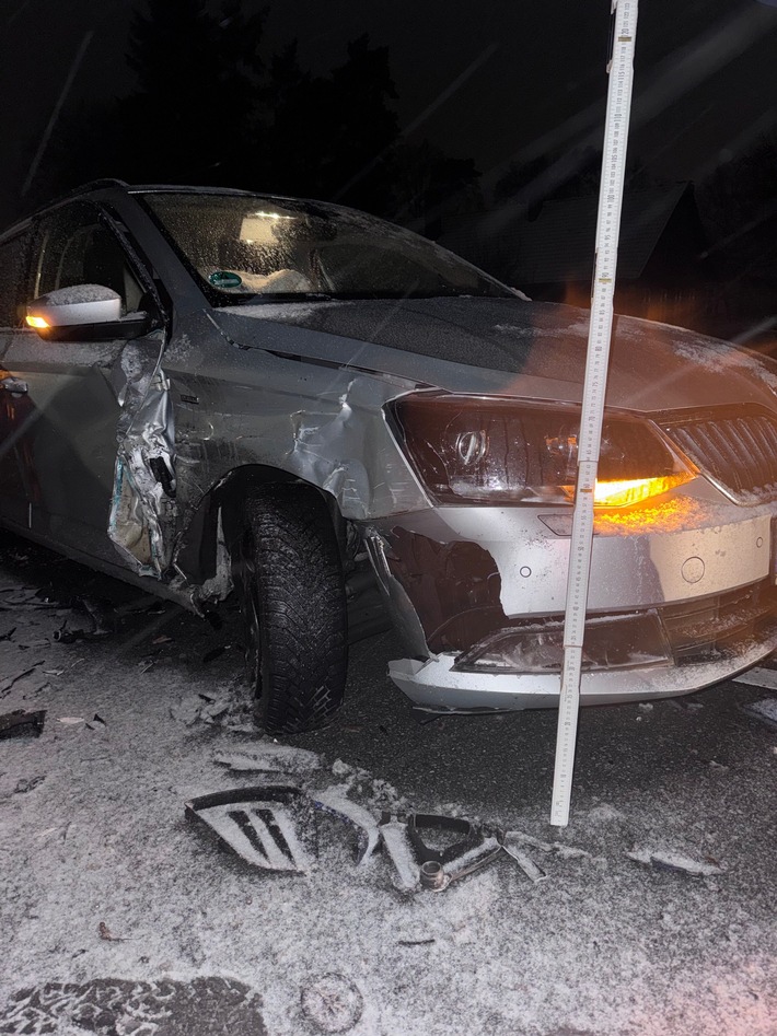 POL-BI: Kollision im Gegenverkehr