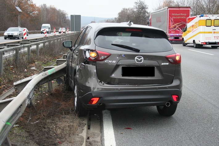 POL-PDKL: A6/Ramstein-Miesenbach, Nach Fahrstreifenwechsel Pkw gerammt