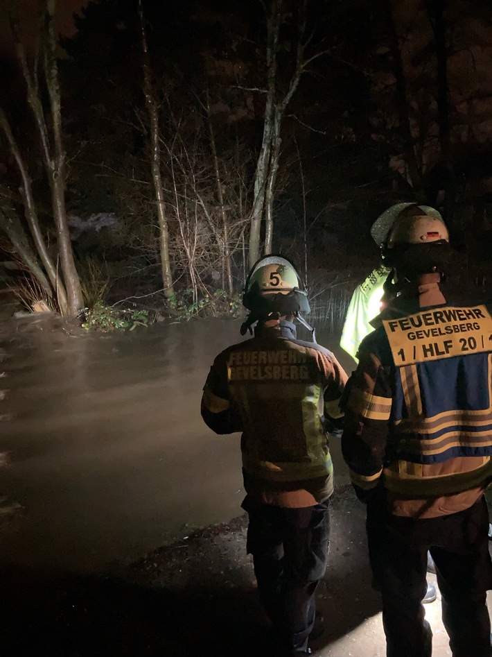 FW-EN: Mehrere Einsätze für die Feuerwehr Gevelsberg