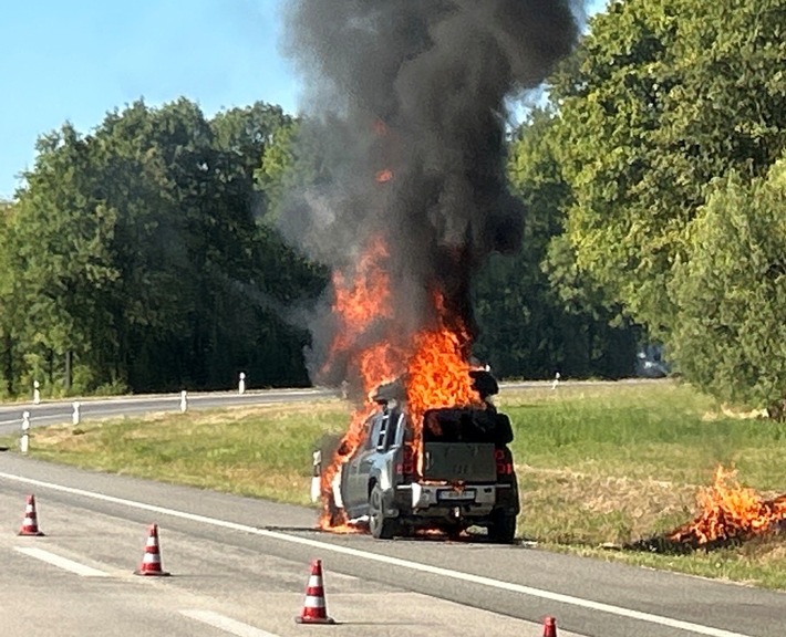 POL-PDWIL: Fahrzeugbrand auf der A1 bei Salmtal führt zu erheblichen Rückstau