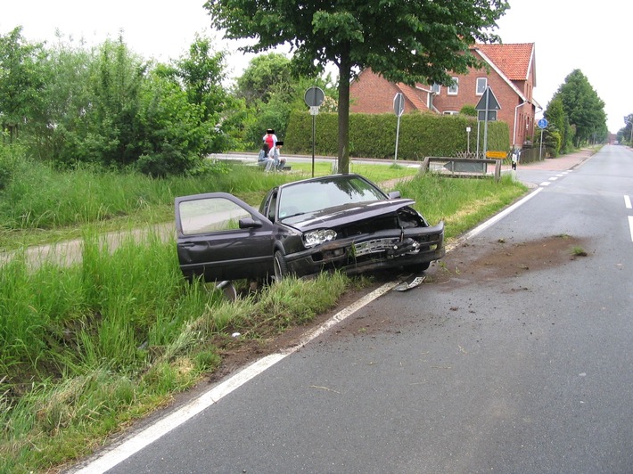 POL-STH: Wieder Verkehrsunfall beim Km 1,0 L 449 Lüdersfeld