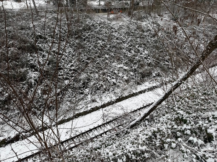 FW-EN: Fünf Einsätze am ersten Wochenende im neuen Jahr