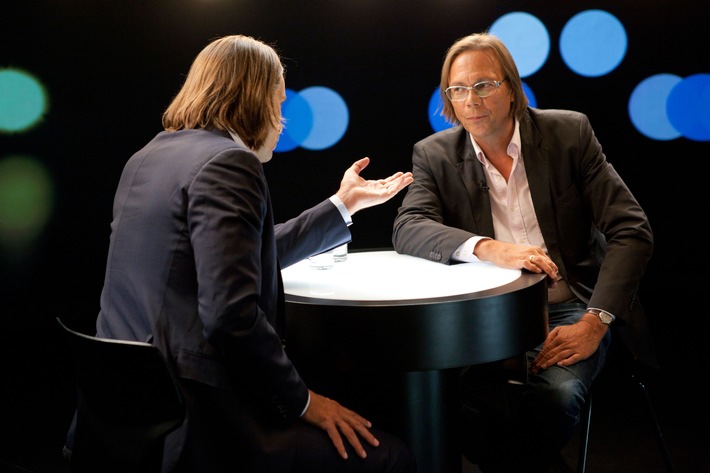 Zum Nichtwählen aufrufen? / Philosoph Precht spricht im ZDF zwei Wochen vor der Bundestagswahl mit Politikkritiker Harald Welzer (BILD)