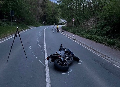 POL-BO: Zusammenstoß mit Motorrad: Pedelecfahrer (50) wird schwer verletzt