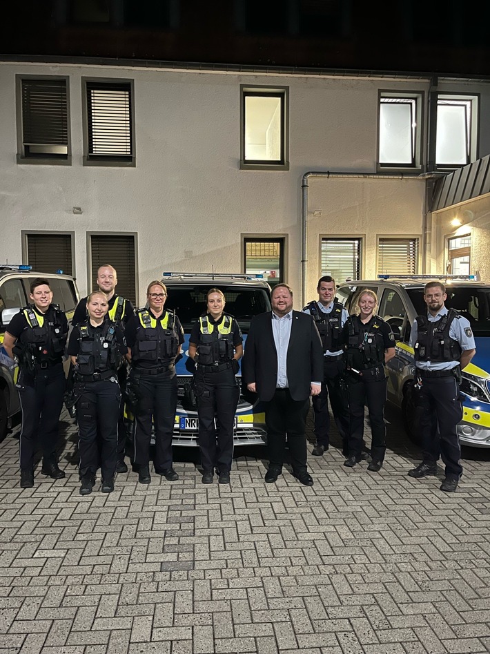 POL-SO: Landrat begleitet Nachtschicht der Polizeiwache