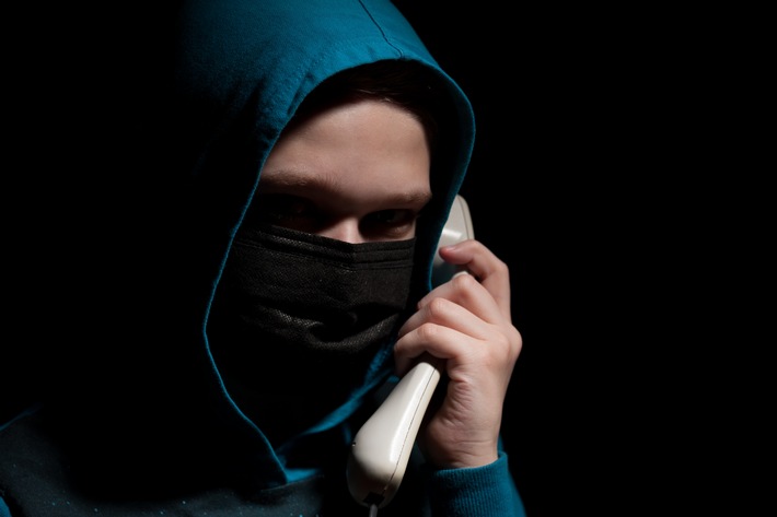 POL-OF: Schnelle Festnahme im Kontext "Falsche Polizeibeamte": Vorwurf des Betruges gegen 21-Jährigen