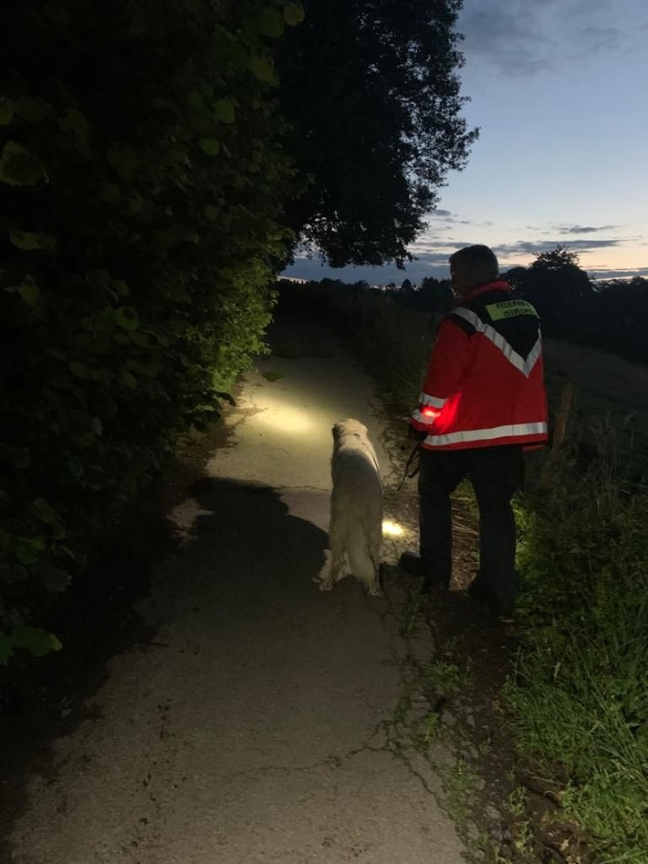 FW-MK: Iserlohner Rettungshunde unterstützen in Breckerfeld