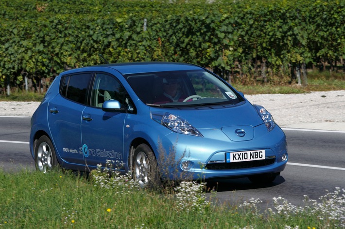 Nissan LEAF ist Auto des Jahres 2010