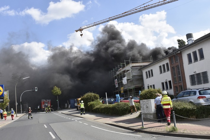 FW-DO: 19.09.2018 - Feuer in Eving
Brand auf einer Baustelle