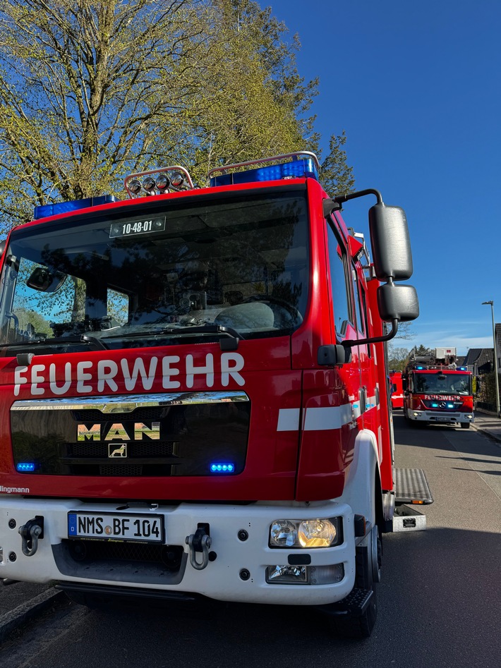 FW Neumünster: Parallele Einsätze fordern Feuerwehr Neumünster