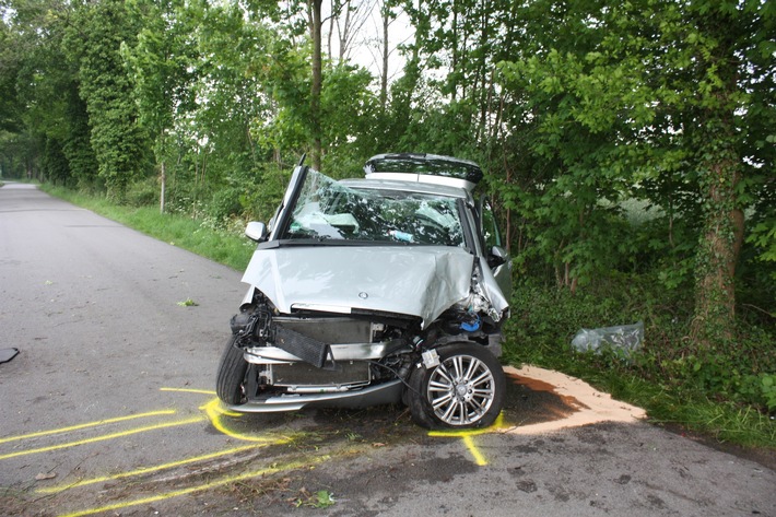 POL-COE: Verkehrsunfall mit lebensgefährlich verletzter Person
 Lüdinghausen, Stadtfeldstraße 
Mo., 20.05.2019, 15.34 Uhr