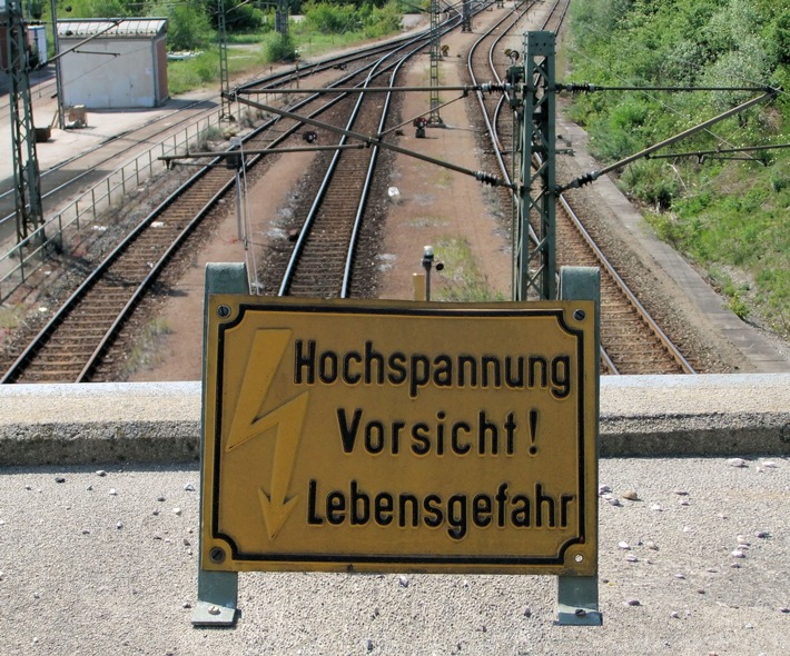 BPOLI-KN: Gefahren auf Bahnanlagen: Bundespolizei mit Informations-Stand in Rielasingen-Worblingen vor Ort