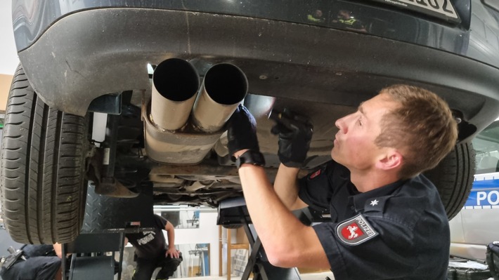 POL-LG: ++ "Auto-Posing-Szene im Visier" - Schwerpunktkontrollen im Hinblick auf Verkehrsverhalten und bauart-/technische Veränderungen an Kraftfahrzeugen ++ auch Schallpegelmessanlage im Einsatz ++