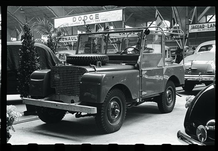 "World Land Rover Day" gibt den Startschuss für das Feier-Jahr zum 70. Markengeburtstag: Online-Übertragung am 30. April - Weltrekordversuch am 30. Mai (FOTO)
