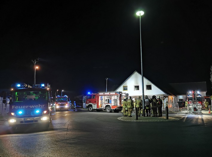 FW Osterholz-Scharm.: Saunabrand entwickelt sich zum Gebäudebrand