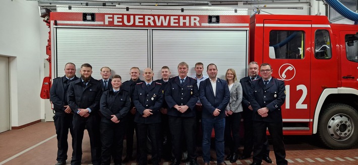 FFW Schiffdorf: Jahreshauptversammlung der Ortsfeuerwehr Spaden - viele Beförderung und geleistete Stunden