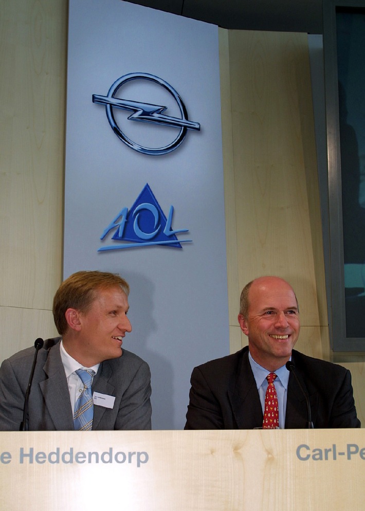 Adam Opel AG und AOL schließen strategische Allianz / Opel-Angebot ab der IAA im September 2001 in allen AOL-Plattformen integriert