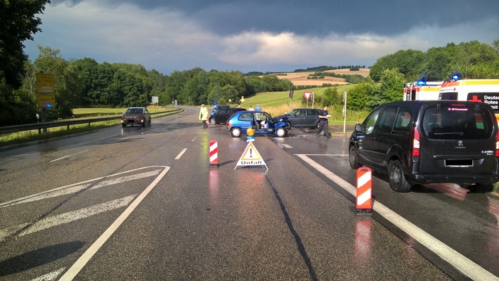 POL-PDKL: Verkehrsunfall auf B 420 vor Auffahrt A62