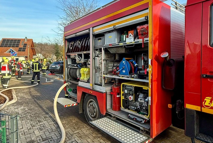 FW Kreuzau: Kellerbrand in Untermaubach Menschenleben in Gefahr /Vollalarm für die Feuerwehr Kreuzau