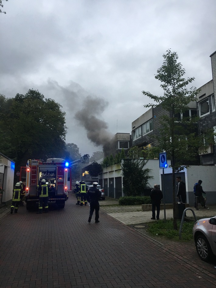 FW-Erkrath: Küchenbrand in einem Mehrfamilienhaus