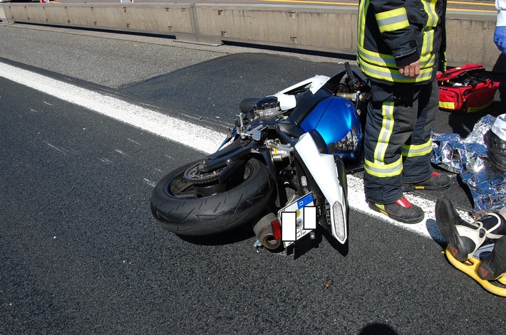 POL-PDKL: Unfall mit schwer verletztem Motorradfahrer