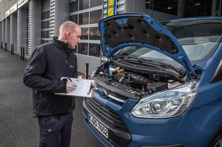 "Ford Transit24": Neue Initiative wird Messlatte für Leistung und Service im Nutzfahrzeugbereich spürbar anheben (FOTO)