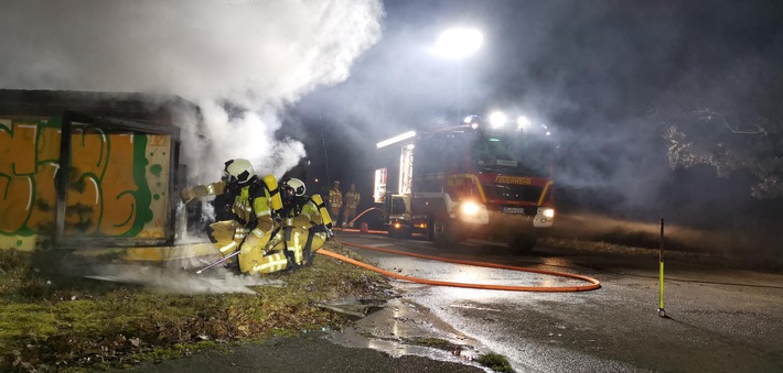 FW Dresden: Informationen zum Einsatzgeschehen der Feuerwehr Dresden vom 13. - 14. Februar 2022