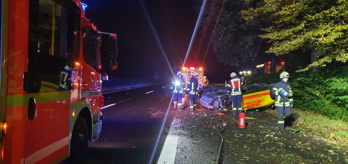 FW-MH: Verkehrsunfall mit zwei Verletzten auf der Bundesautobahn A40