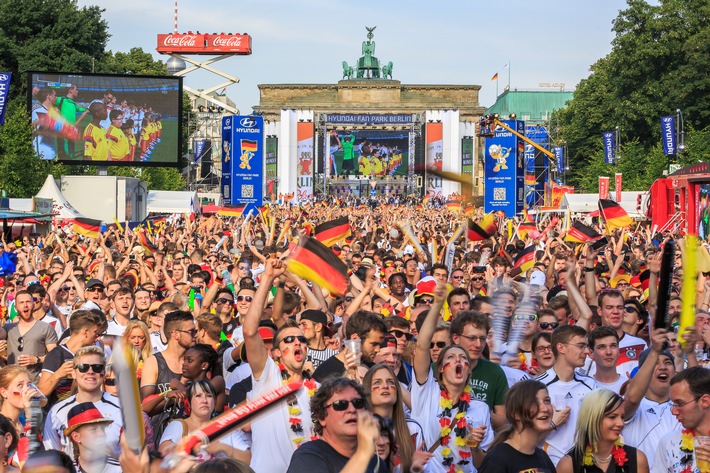 Fanmeile: Tochterunternehmen der Messe Berlin veranstaltet größtes Public-Viewing-Event Deutschlands