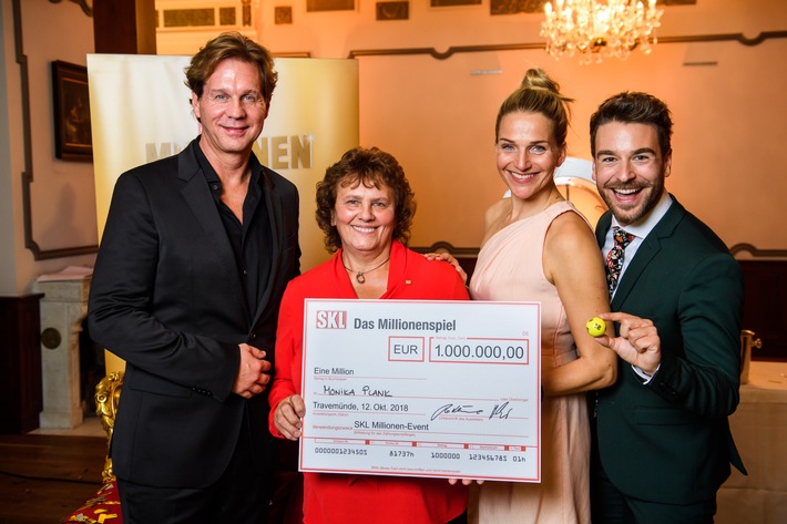 Oberpfälzerin gewinnt beim SKL Millionen-Event: Mit Glückszahl 1 zu 1 Million Euro