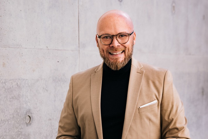 Bayerns Digitalminister Fabian Mehring (FREIE WÄHLER) spricht im DUP-Videocast über KI, Produktivität und Deutschlands Zukunft: "Wir brauchen wieder eine neue Wirtschaftswunder-Mentalität"