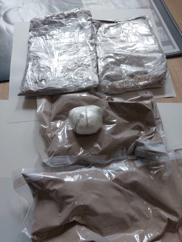 BPOL NRW: Bundespolizei stellt 2,1 Kilogramm Heroin und 60 Gramm Kokain im Rahmen der Grenzkontrollen sicher