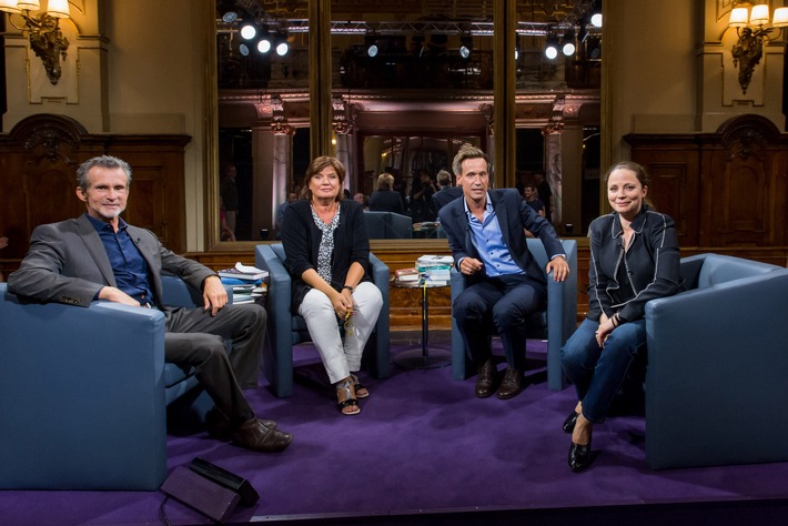 "Das Literarische Quartett" im ZDF mit Ulrich Matthes als Gast (FOTO)