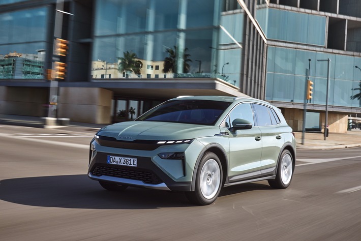 ADAC Autotest: Neuer Škoda Elroq und Škoda Enyaq belegen jeweils ersten Platz in ihrer Kategorie