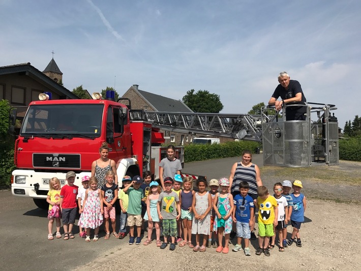 Feuerwehr Weeze: Brandschutzerziehung in Weezer Kindergärten