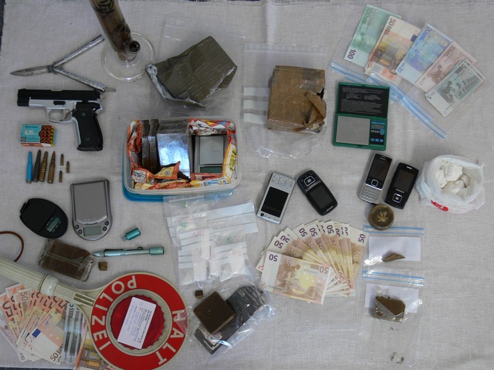 POL-MFR: (312) Festnahmen im Drogenmilieu - Bildveröffentlichung
