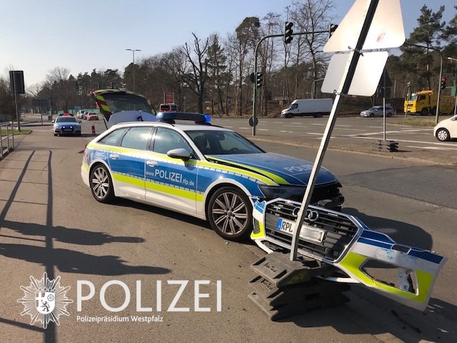 POL-PPWP: Unfall geht glimpflich aus