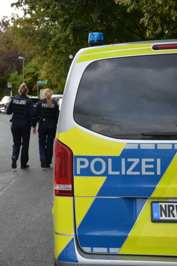 POL-ME: Porsche 911 Carrera entwendet: Polizei bittet um Hinweise - 2508025