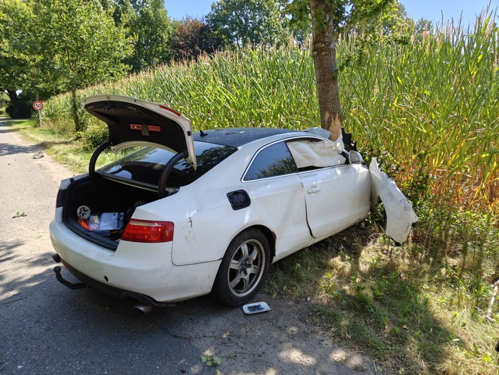 POL-STD: Zwei Autoinsassen bei Unfall in Düdenbüttel verletzt, Autofahrer bringt Radfahrerin in Horneburg zu Sturz - Polizei sucht Verursacher und Zeugen