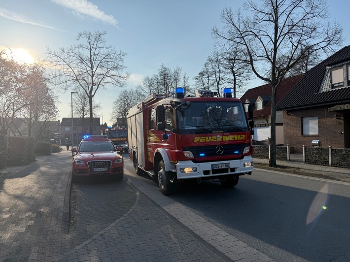FW Hünxe: Ausgelöste Brandmeldeanlage sorgt für Feuerwehreinsatz im Hünxer Ortskern
