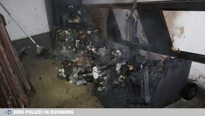 POL-DU: Neudorf-Ost: Mülltonnen brennen - Zeugen gesucht