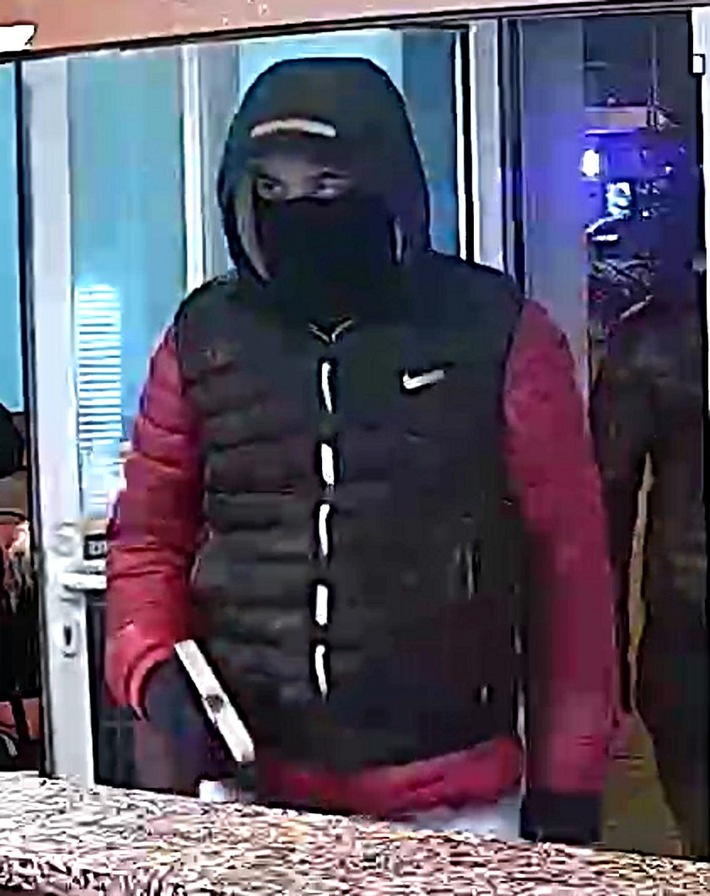 

 Pistola - roubo qualificado contra funcionário de lanchonete - Frankfurt - Bergen-Enkheim