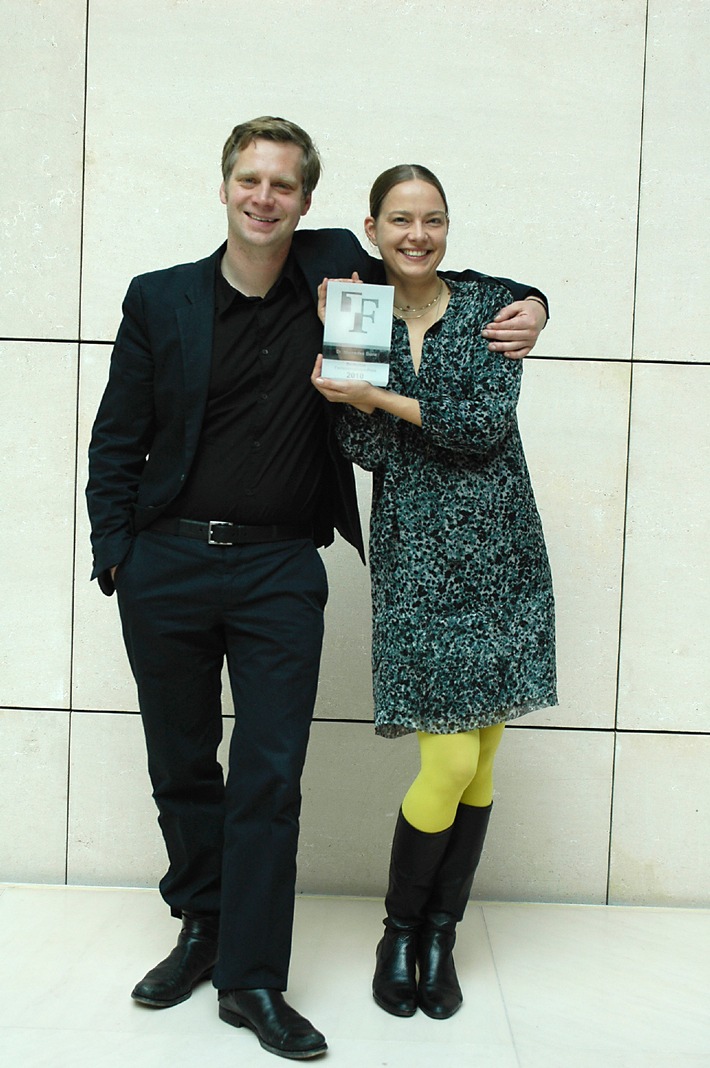 Deutscher Fachjournalisten-Kongress in Berlin: Dr. Mercedes Bunz erhält Fachjournalisten-Preis 2010 (mit Bild)